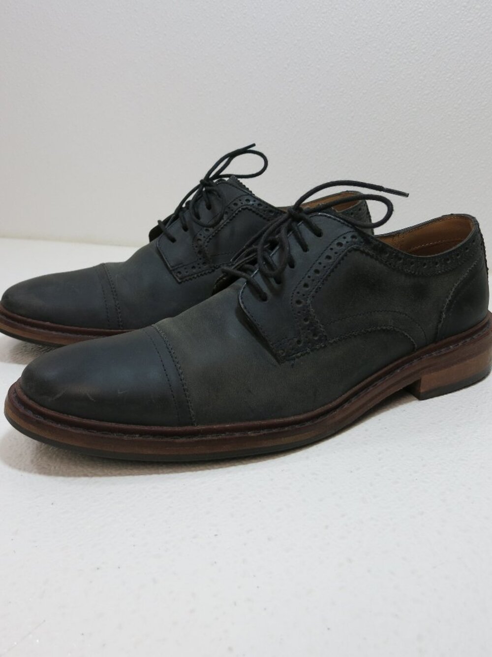 Cole Haan Nubuck Leather Full Cut Oxfords Casual Comfort Men's Footwear Sz 9 M